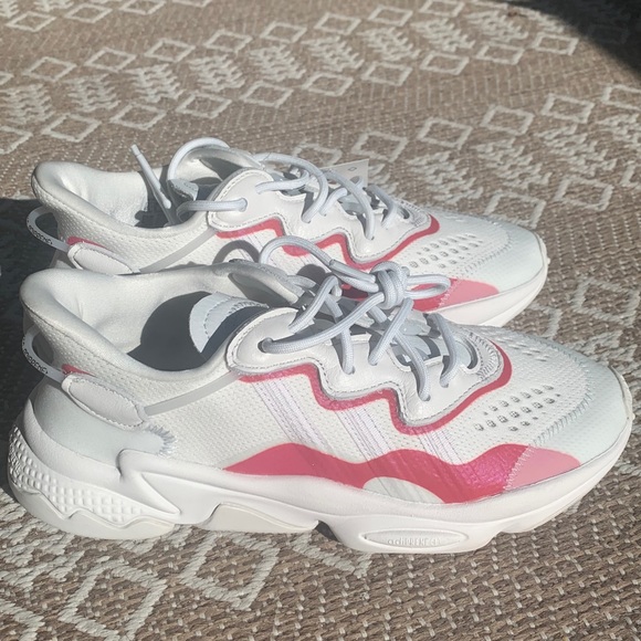 NWT Adidas Ozweego Crystal White - Picture 11 of 16